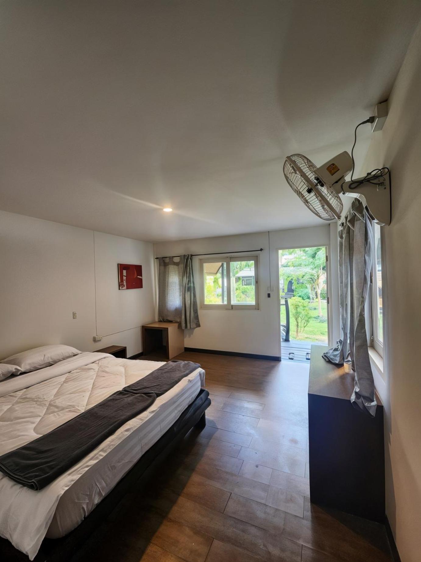 A Little Bungalows By Beach Amphoe Koksamui Room photo